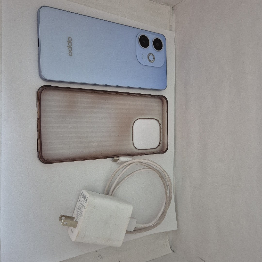 CELULAR OPPO  A5 PRO CPH2711 (2025) 256 GB 8 GB RAM (SEMINUEVO)