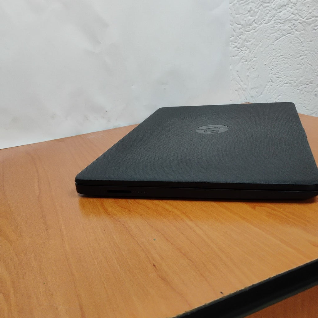 LAPTOP HP 14-DQ0526LA (2023) 128 GB SSD 4 GB RAM (SEMINUEVO)