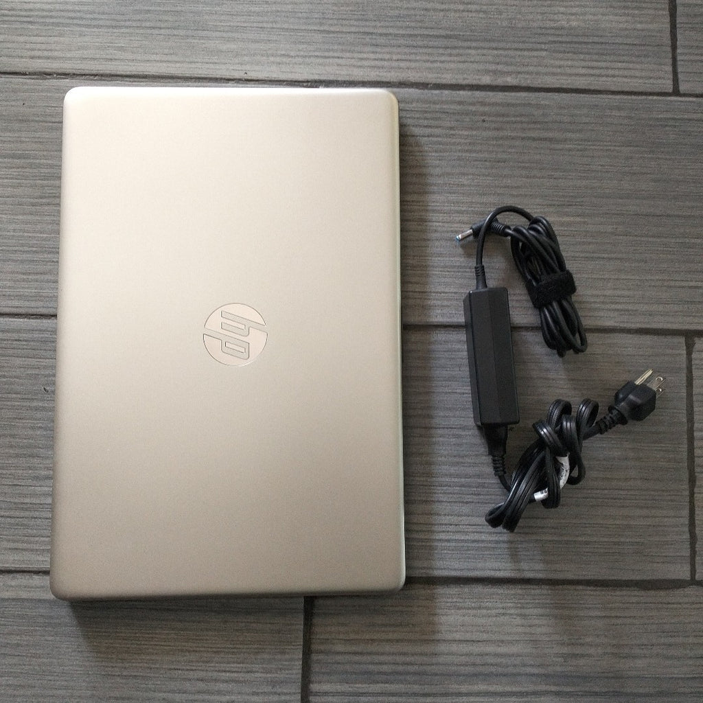 LAPTOP HP 15-EF2518LA (2023) 256 GB SSD 12 GB RAM (SEMINUEVO)