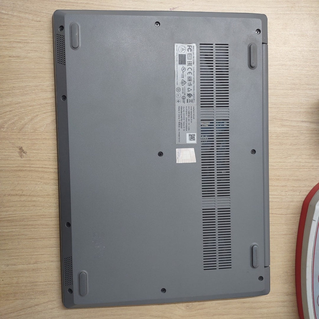 LAPTOP LENOVO IDEAPAD 1 14IGL05 (2022) 128 GB SSD 4 GB RAM (SEMINUEVO)