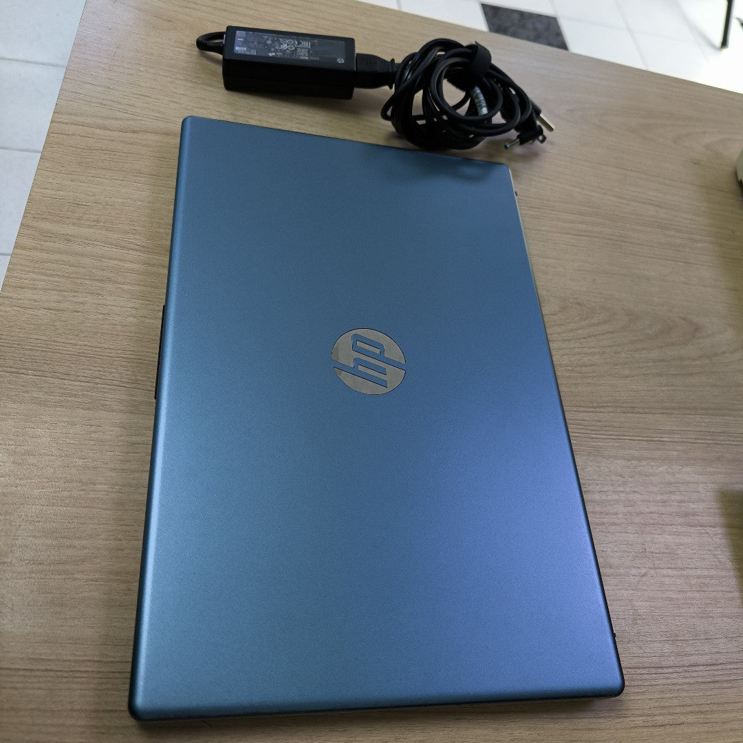 LAPTOP HP 15-FC0230LA (2025) 512 GB SSD 8 GB RAM (SEMINUEVO)