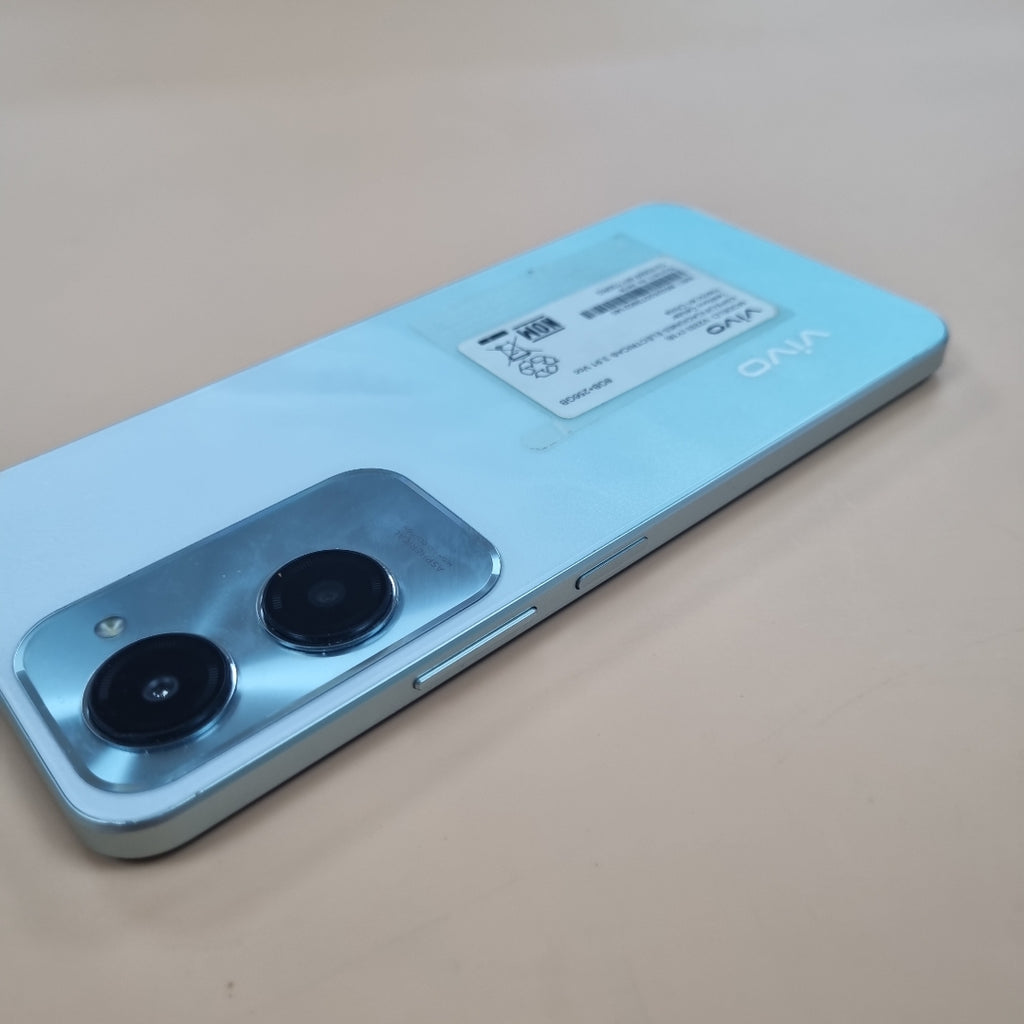 CELULAR VIVO Y18 V2333 256 GB 8 GB RAM (SEMINUEVO)
