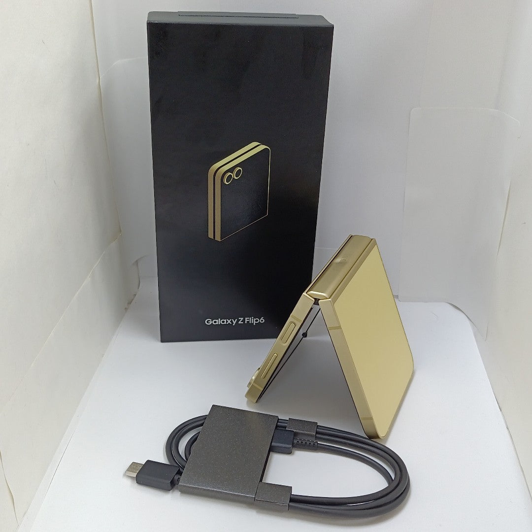 CELULAR SAMSUNG GALAXY Z FLIP6 SM-F741B (2024) 512 GB 12 GB RAM (SEMINUEVO)