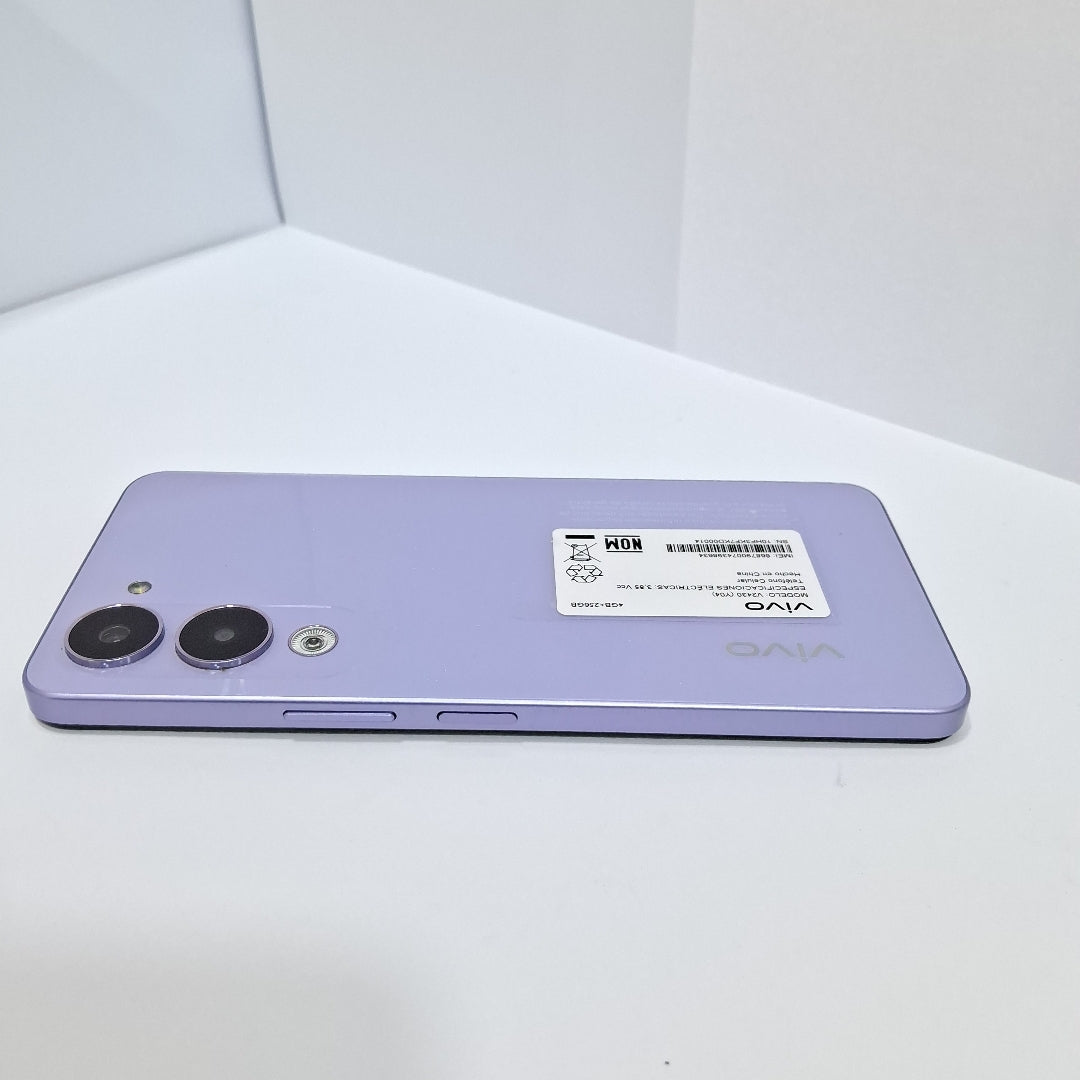 CELULAR VIVO Y04 V2430 (2025) 256 GB 4 GB RAM (SEMINUEVO)