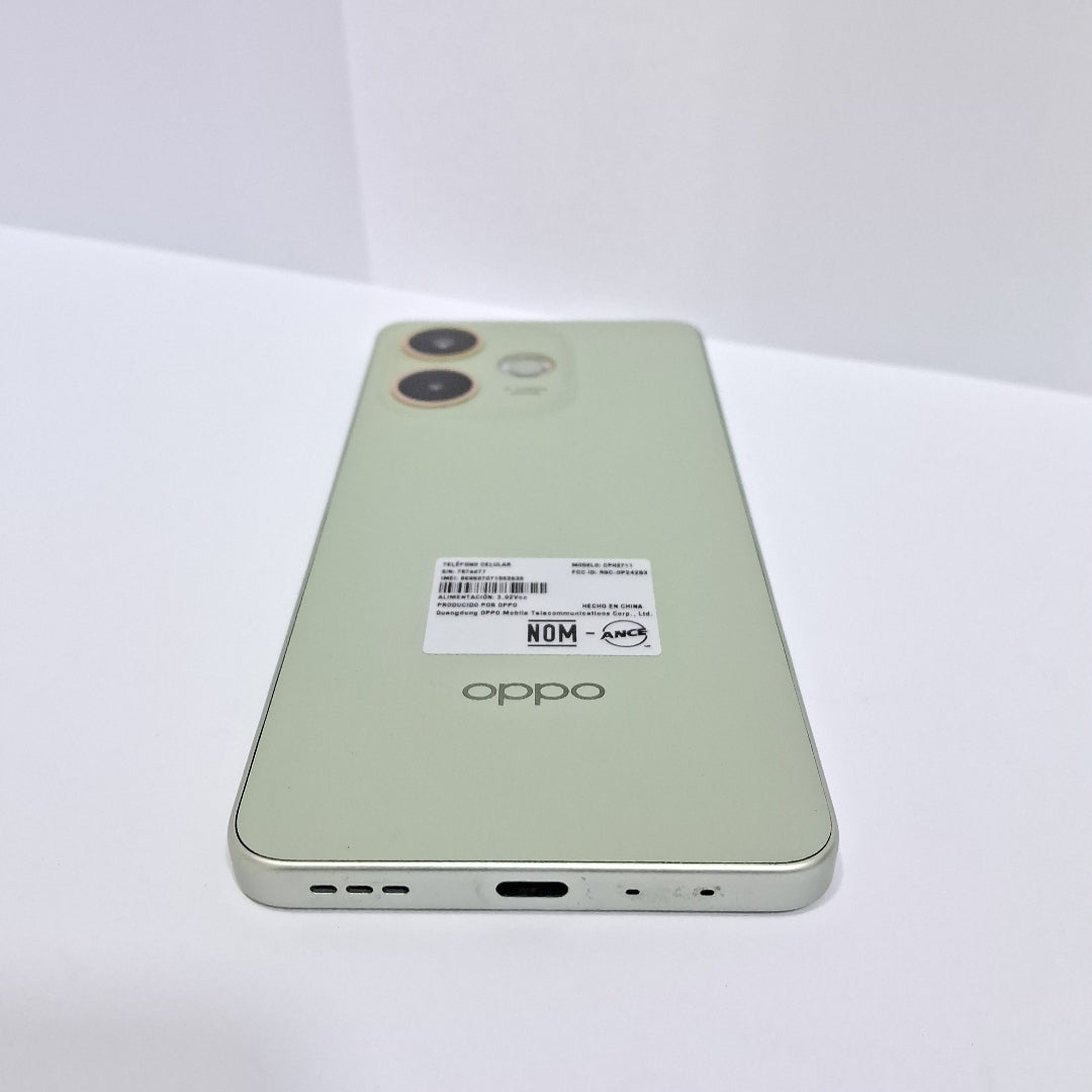 CELULAR OPPO  A5 PRO CPH2711 (2025) 256 GB 8 GB RAM (SEMINUEVO)