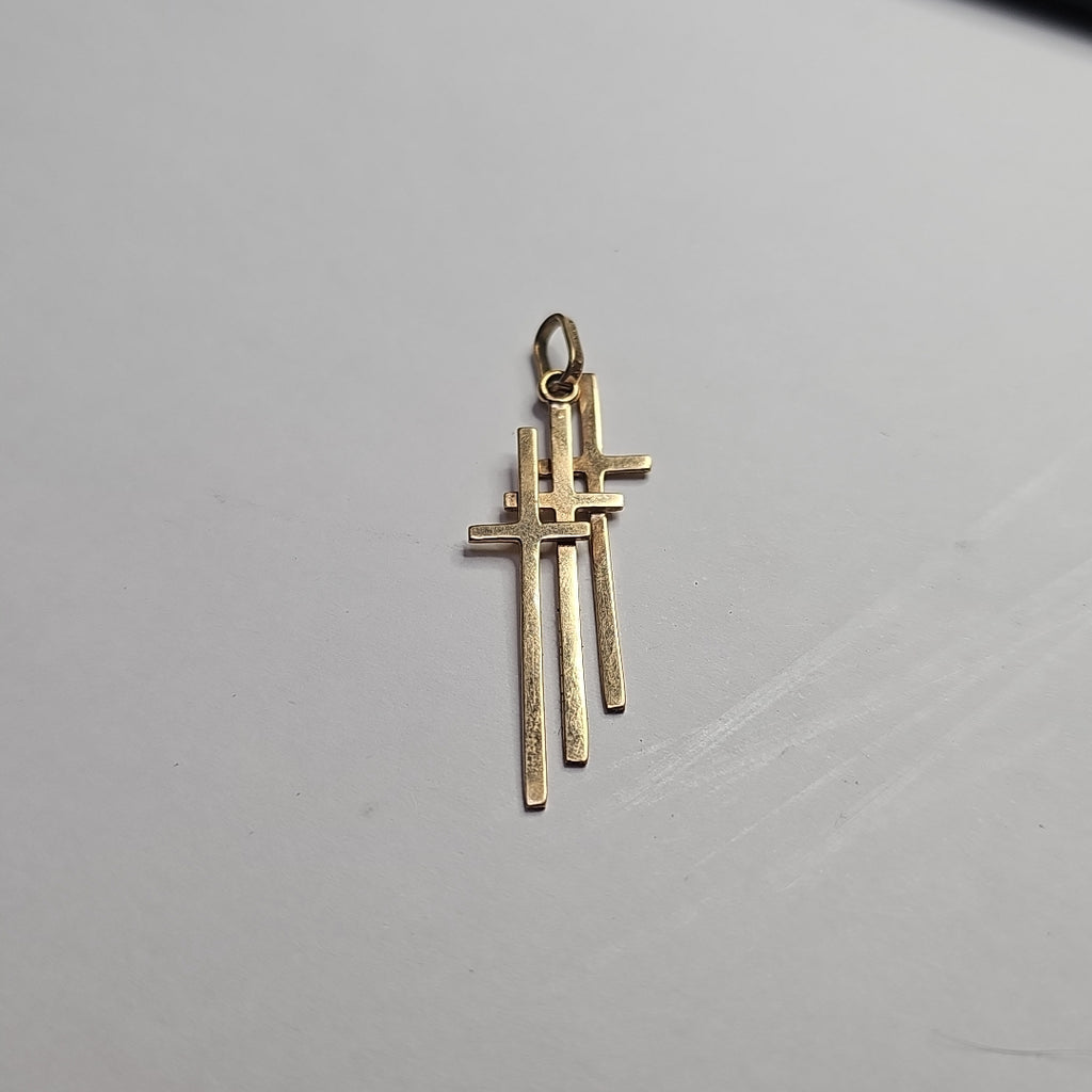 CRUZ, DIJE ORO 14 K 1.9 GRMS (SEMINUEVO)