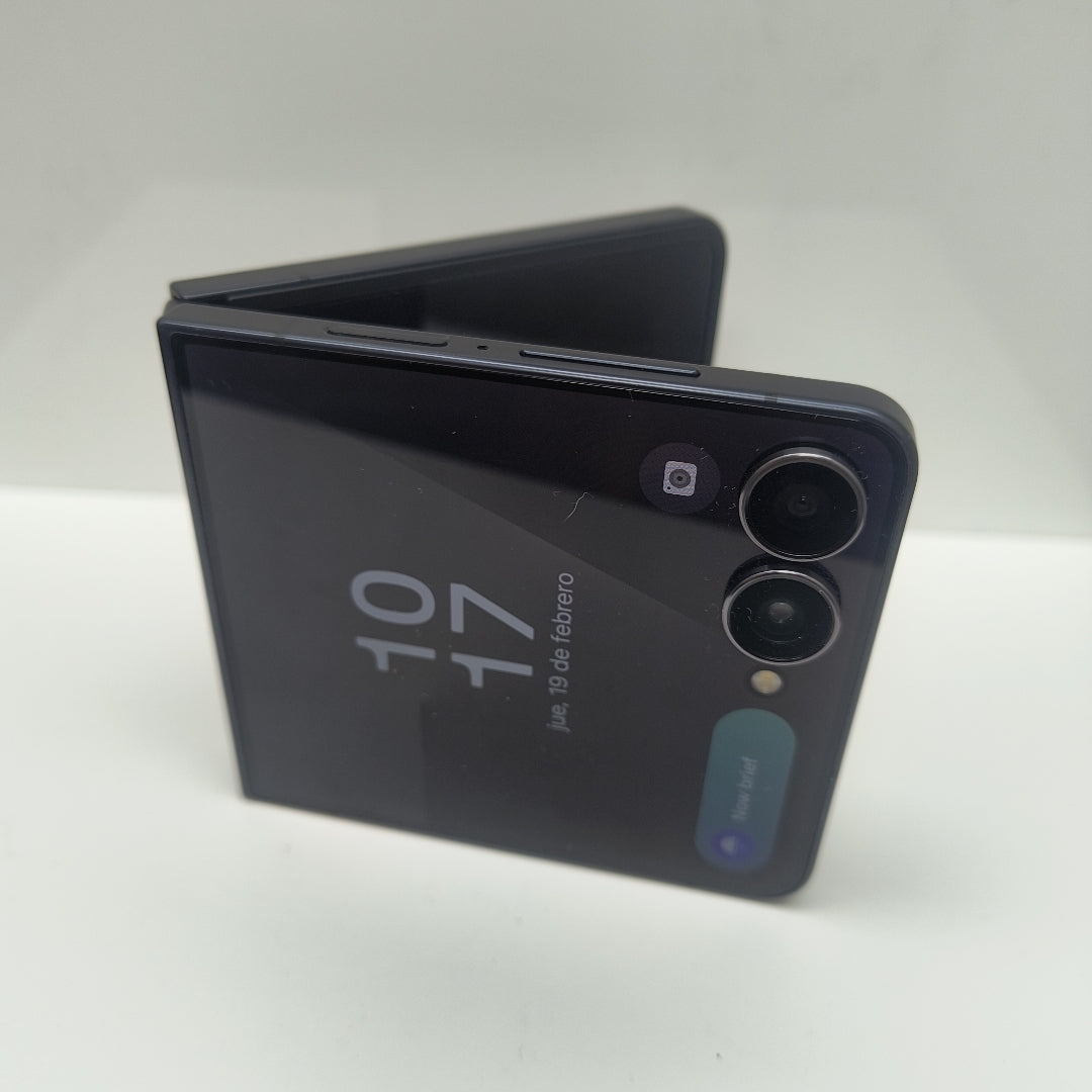 CELULAR SAMSUNG GALAXY Z FLIP 7 SM-F766B (2025) 512 GB 12 GB RAM (SEMINUEVO)