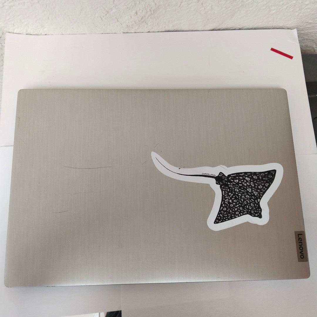 LAPTOP LENOVO IDEAPAD 3 15ADA05 (2022) 1 TB 8 GB RAM (SEMINUEVO)