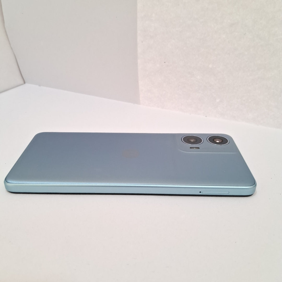 CELULAR MOTOROLA MOTO G24 POWER XT2425-1 (2024) 256 GB 8 GB RAM (SEMINUEVO)