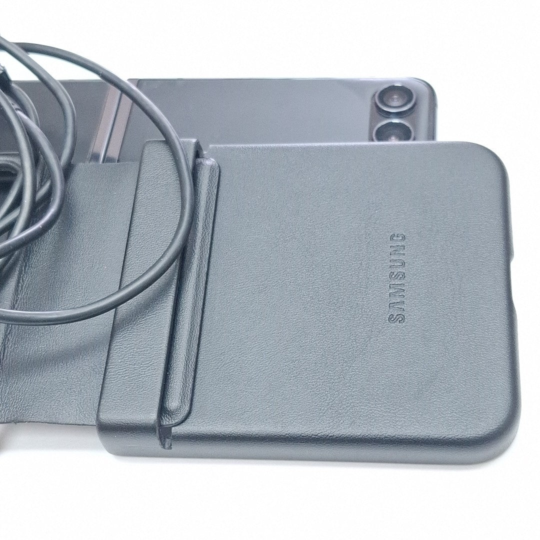 CELULAR SAMSUNG GALAXY Z FLIP 5 SM-F731B (2023) 512 GB 8 GB RAM (SEMINUEVO)