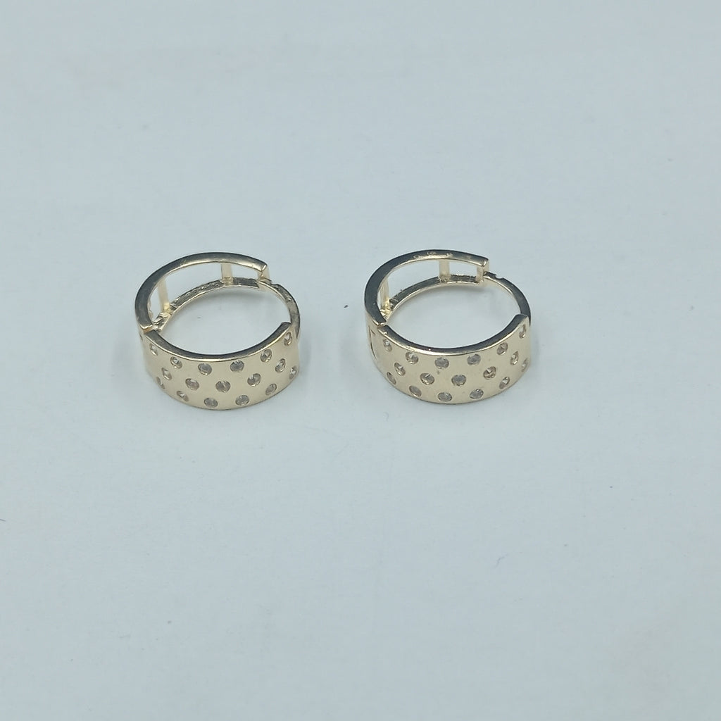 HUGGIES ORO 14K 2.7 (NUEVO)