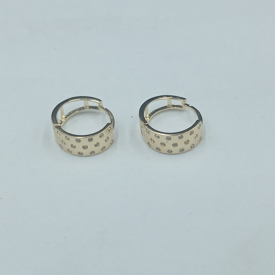 HUGGIES ORO 14K 2.7 (NUEVO)