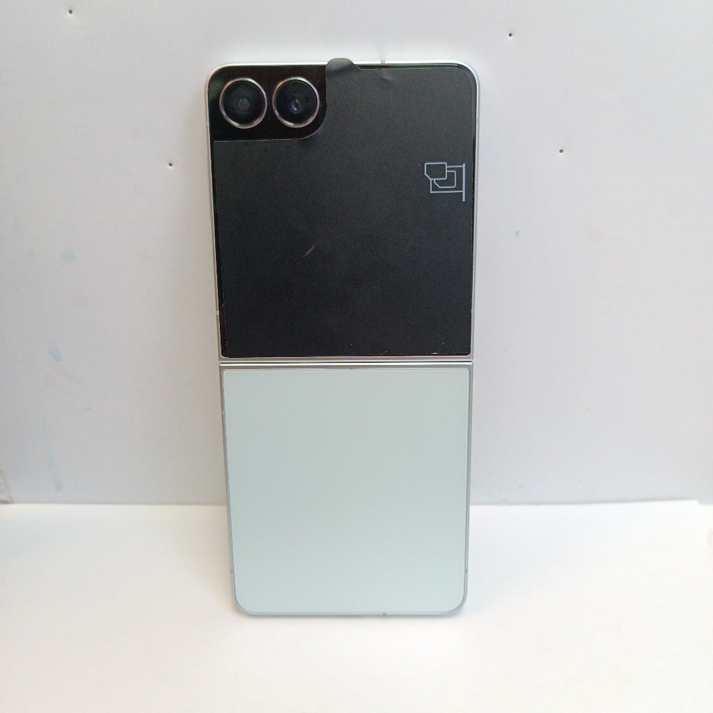 CELULAR SAMSUNG GALAXY Z FLIP 7 SM-F766B (2025) 512 GB 12 GB RAM (SEMINUEVO)