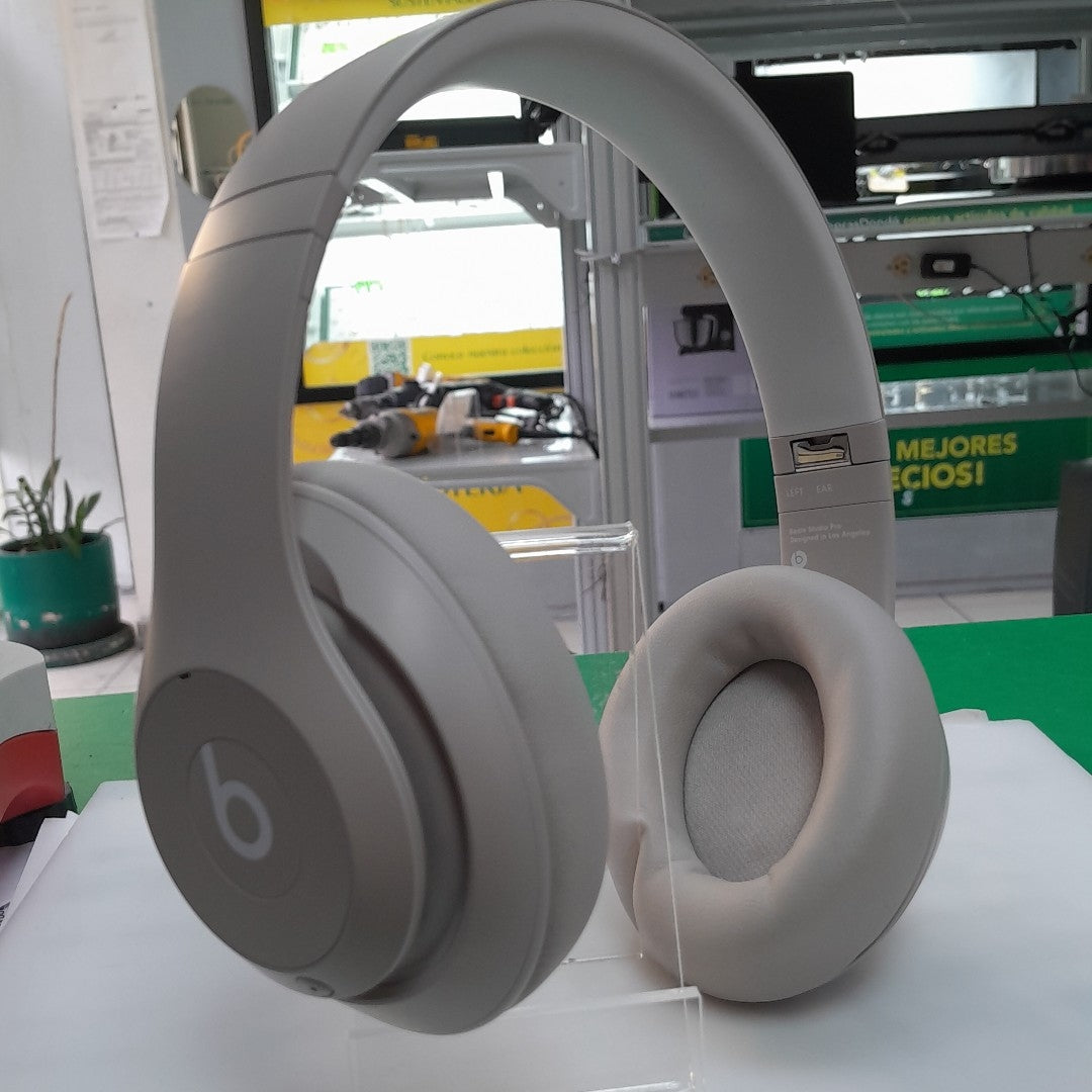 AUDIFONOS BEATS STUDIO PRO INALAMBRICO OVER EAR (SEMINUEVO)