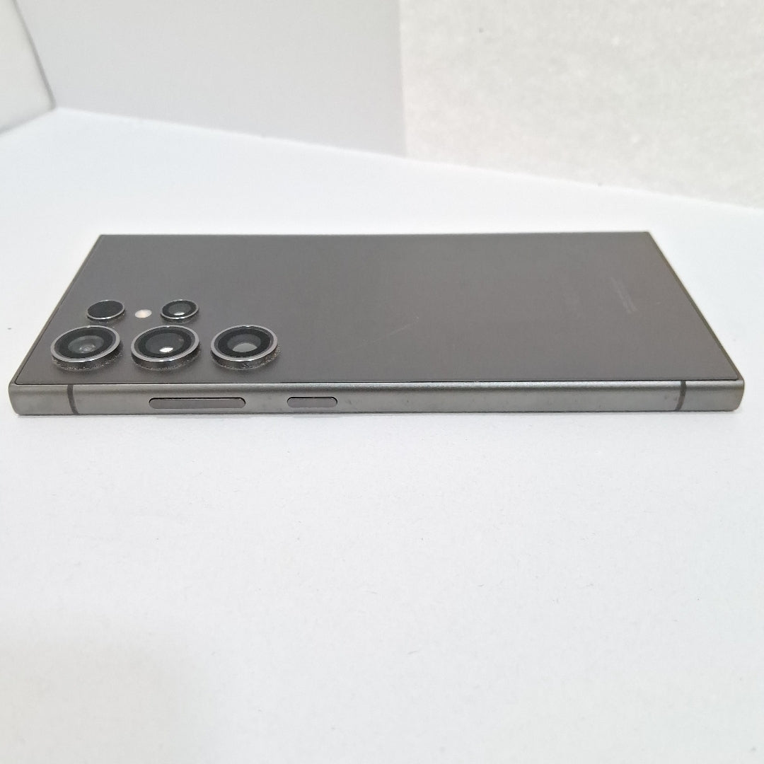 CELULAR SAMSUNG GALAXY S24 ULTRA SM-S928B (2024) 256 GB 12 GB RAM (SEMINUEVO)