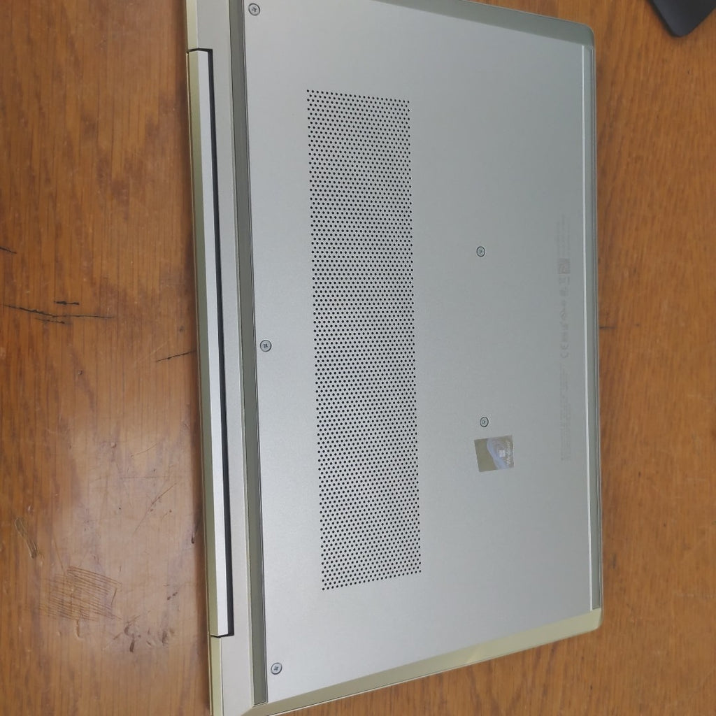 LAPTOP HP PROBOOK 440 G10 (2024) 512 GB SSD 16 GB RAM (SEMINUEVO)