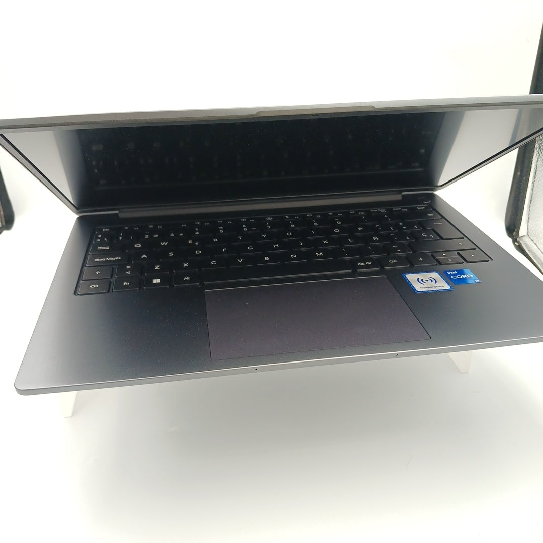 LAPTOP HUAWEI MATEBOOK D14 MDF-X (2024) 512 GB SSD 16 GB RAM (SEMINUEVO)
