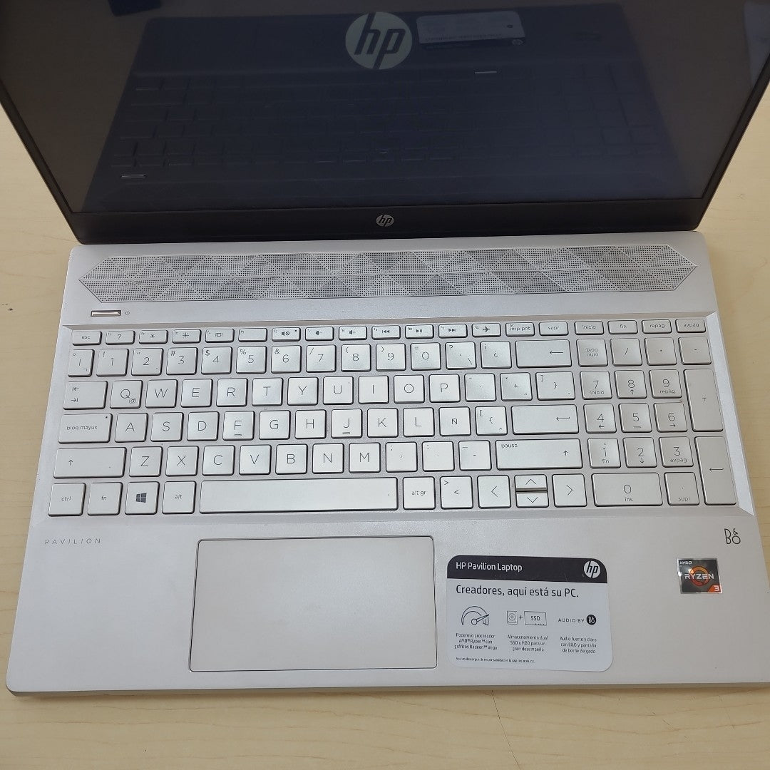 LAPTOP HP PAVILION 15-CW1012LA (2023) 1 TB + 128 GB SSD 12 GB RAM (SEMINUEVO)
