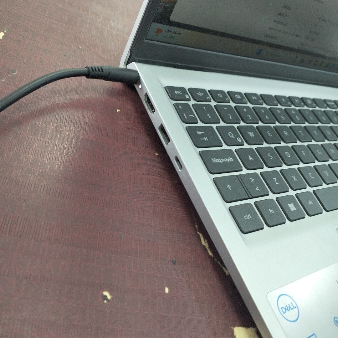 LAPTOP DELL INSPIRON 15 3525 (2023) 512 GB SSD 16 GB RAM (SEMINUEVO)