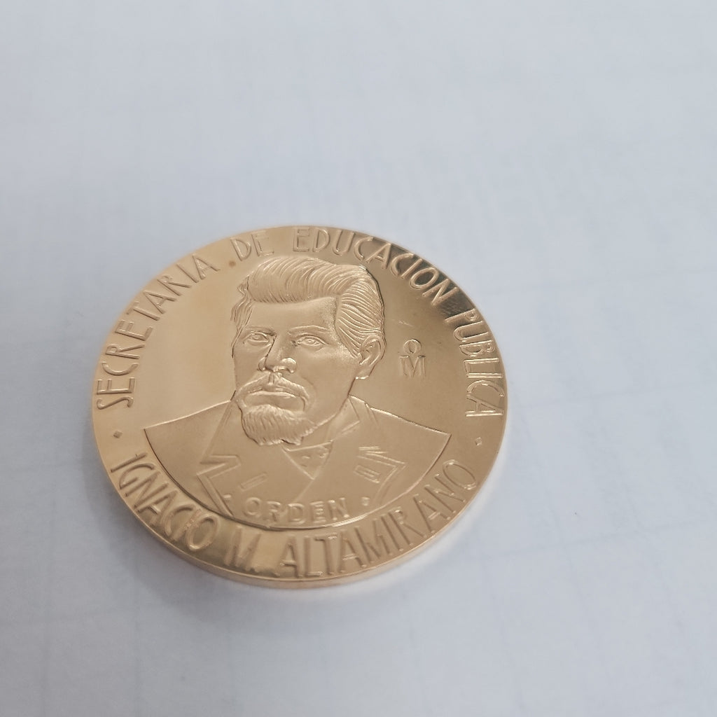 MEDALLA CONMEMORATIVA ORO 21 K 42,00 GRMS (SEMINUEVO)
