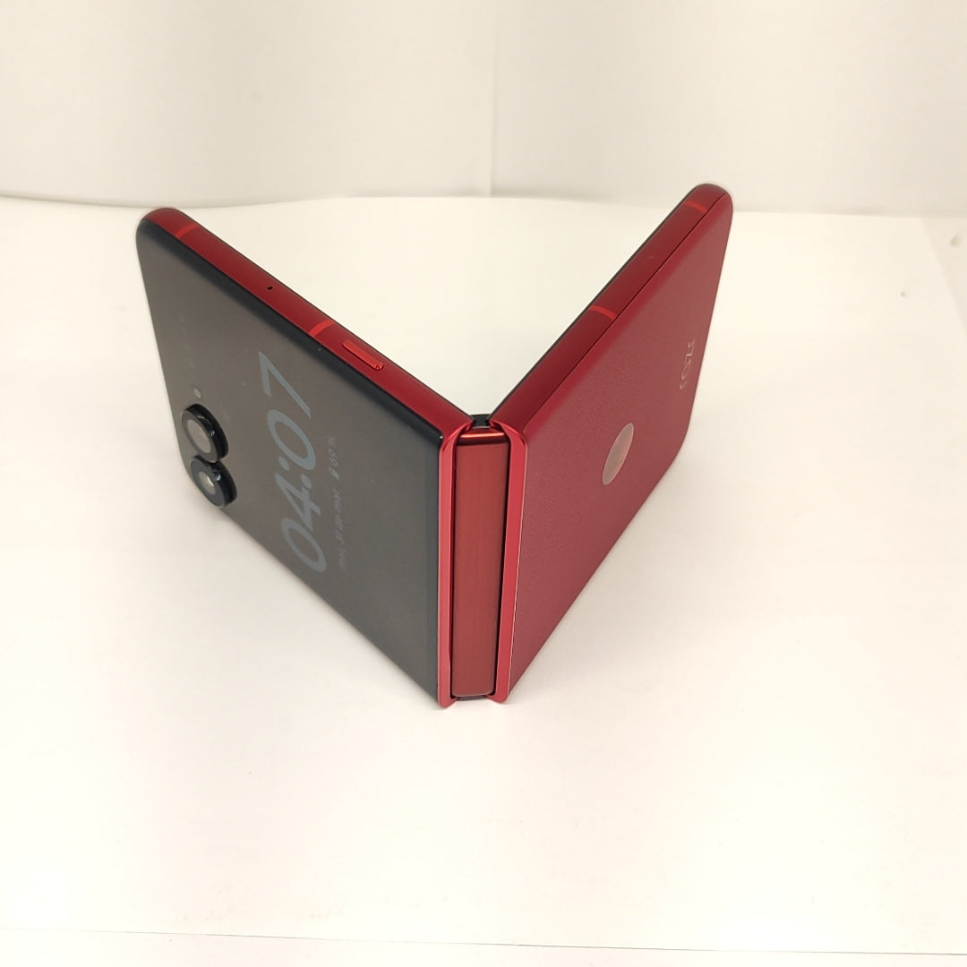 CELULAR MOTOROLA MOTO RAZR 60 ULTRA XT2551-6 (2025) 1 TB 16 GB RAM (SEMINUEVO)