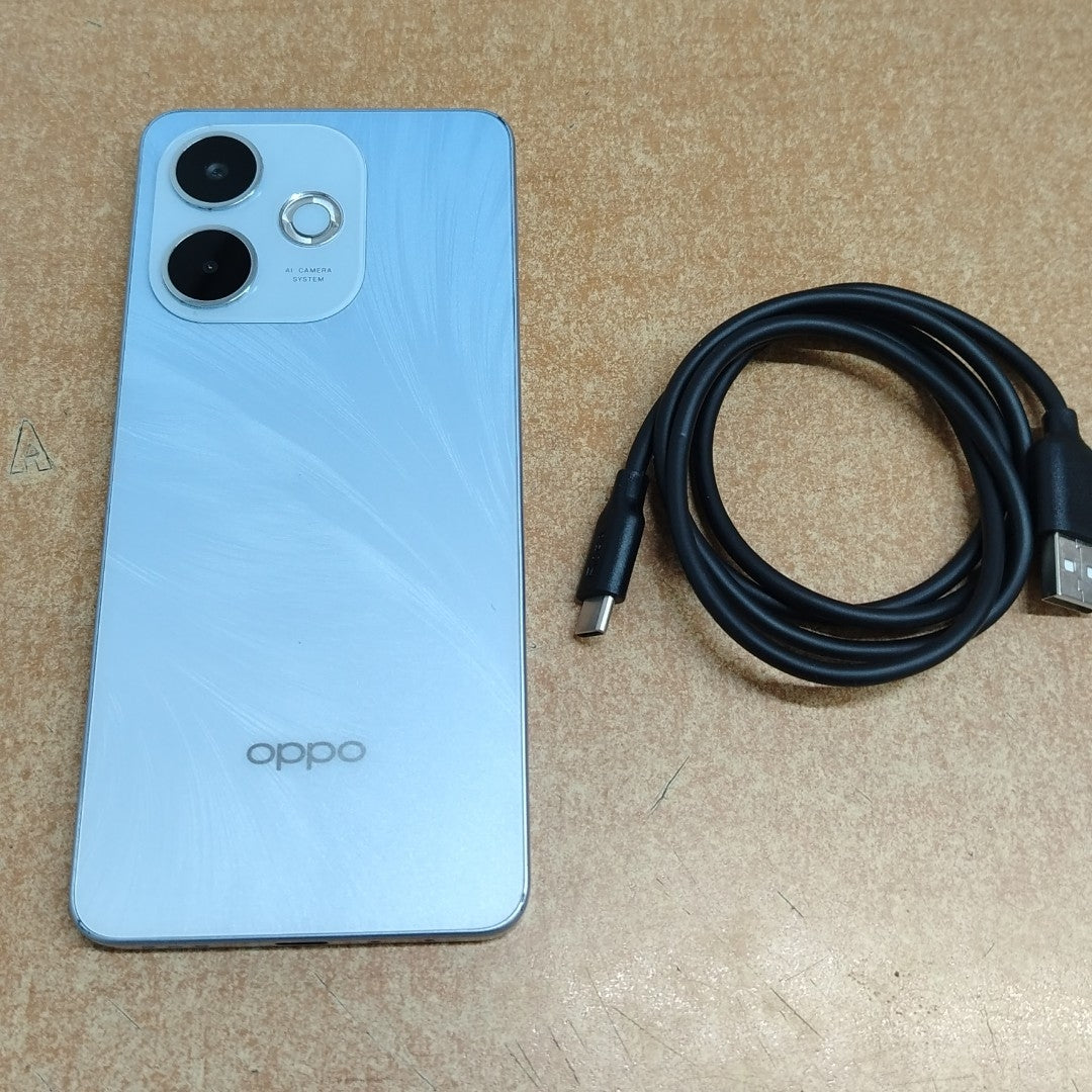 CELULAR OPPO  A5 PRO CPH2711 (2025) 256 GB 8 GB RAM (SEMINUEVO)