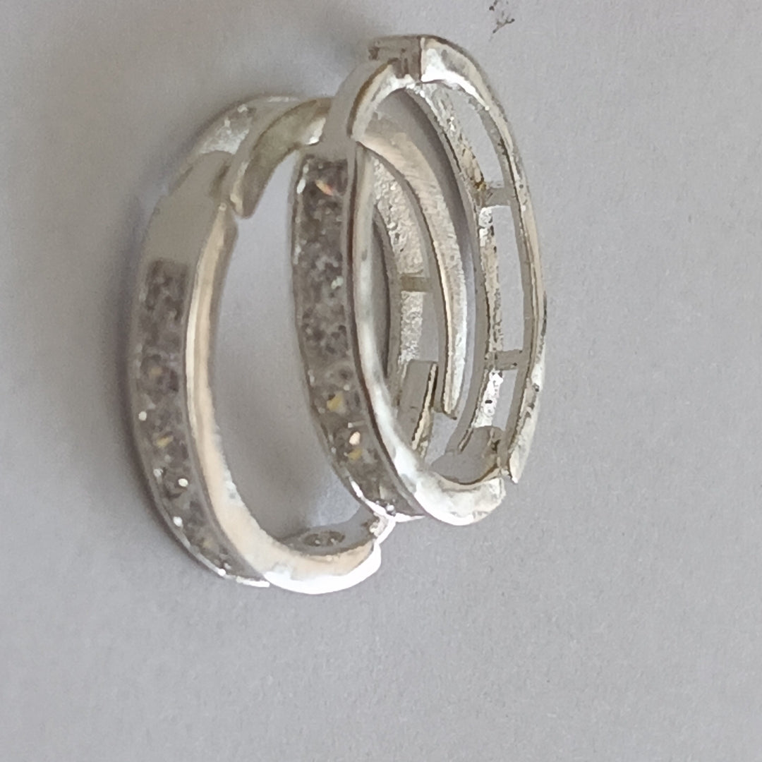 ARRACADAS C/CIRCONIAS PLATA .925 2.1 GR (NUEVO)