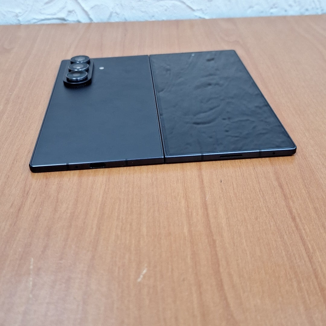 CELULAR SAMSUNG GALAXY Z FOLD7 SM-F966B (2025) 512 GB 12 GB RAM (SEMINUEVO)