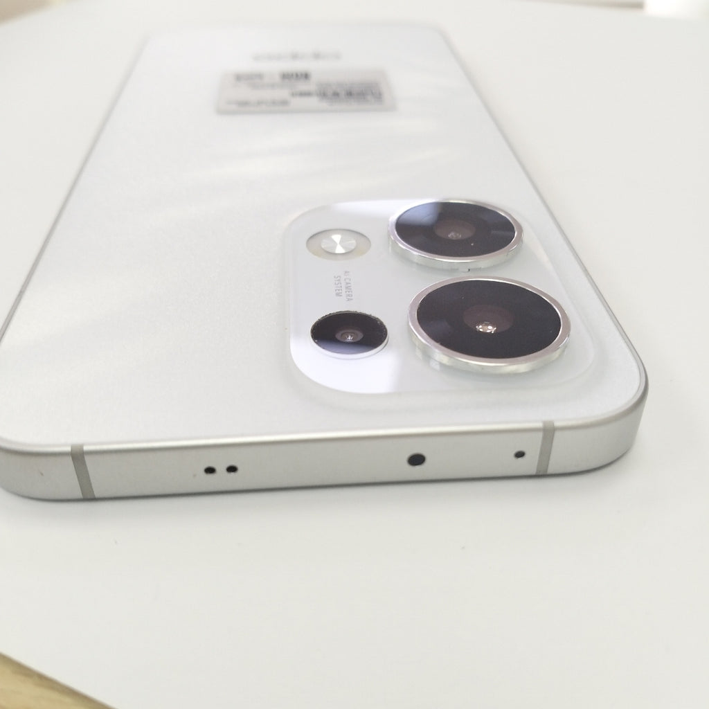 CELULAR OPPO  RENO13 5G CPH2689 (2024) 512 GB 12 GB RAM (SEMINUEVO)