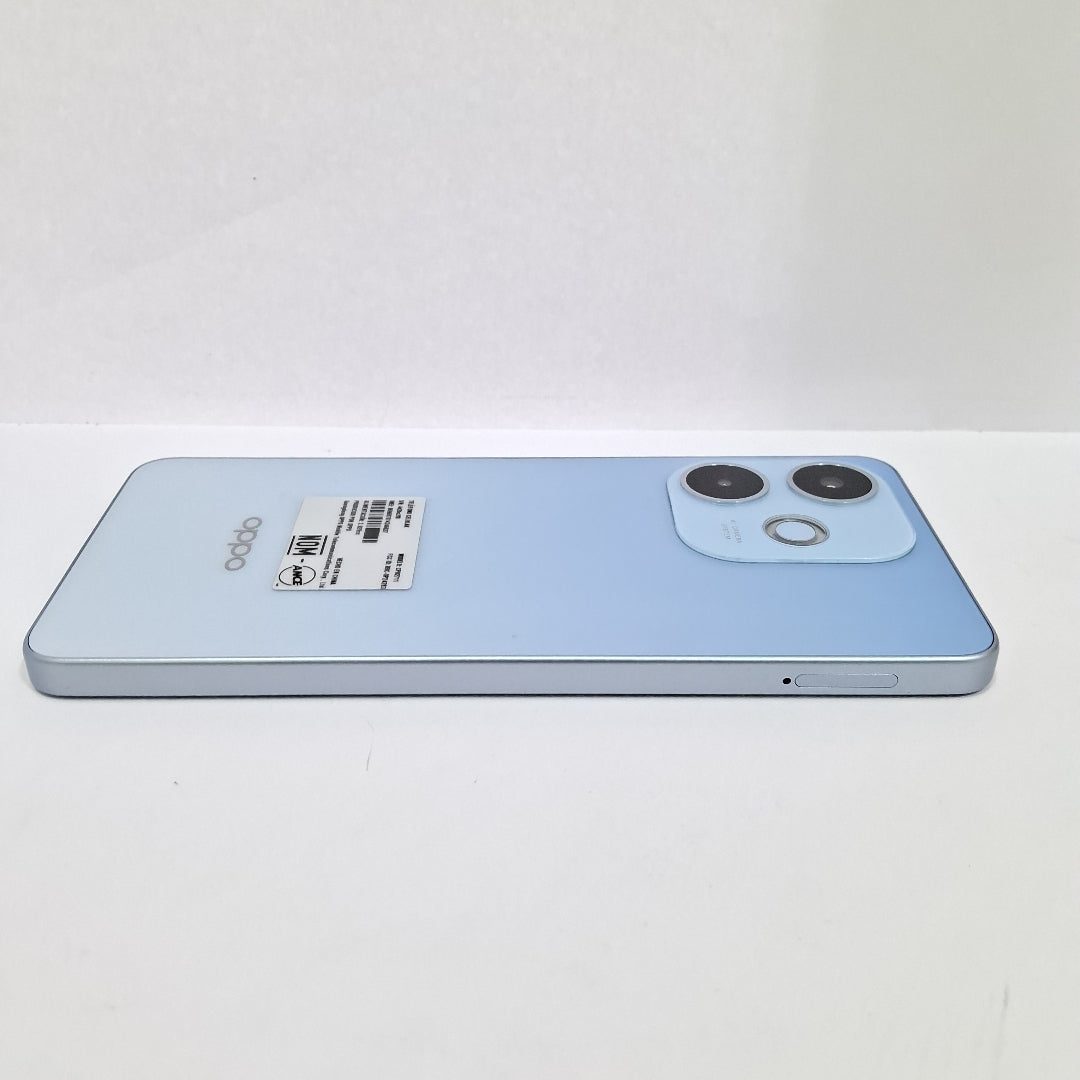 CELULAR OPPO  A5 PRO CPH2711 (2025) 256 GB 8 GB RAM (SEMINUEVO)