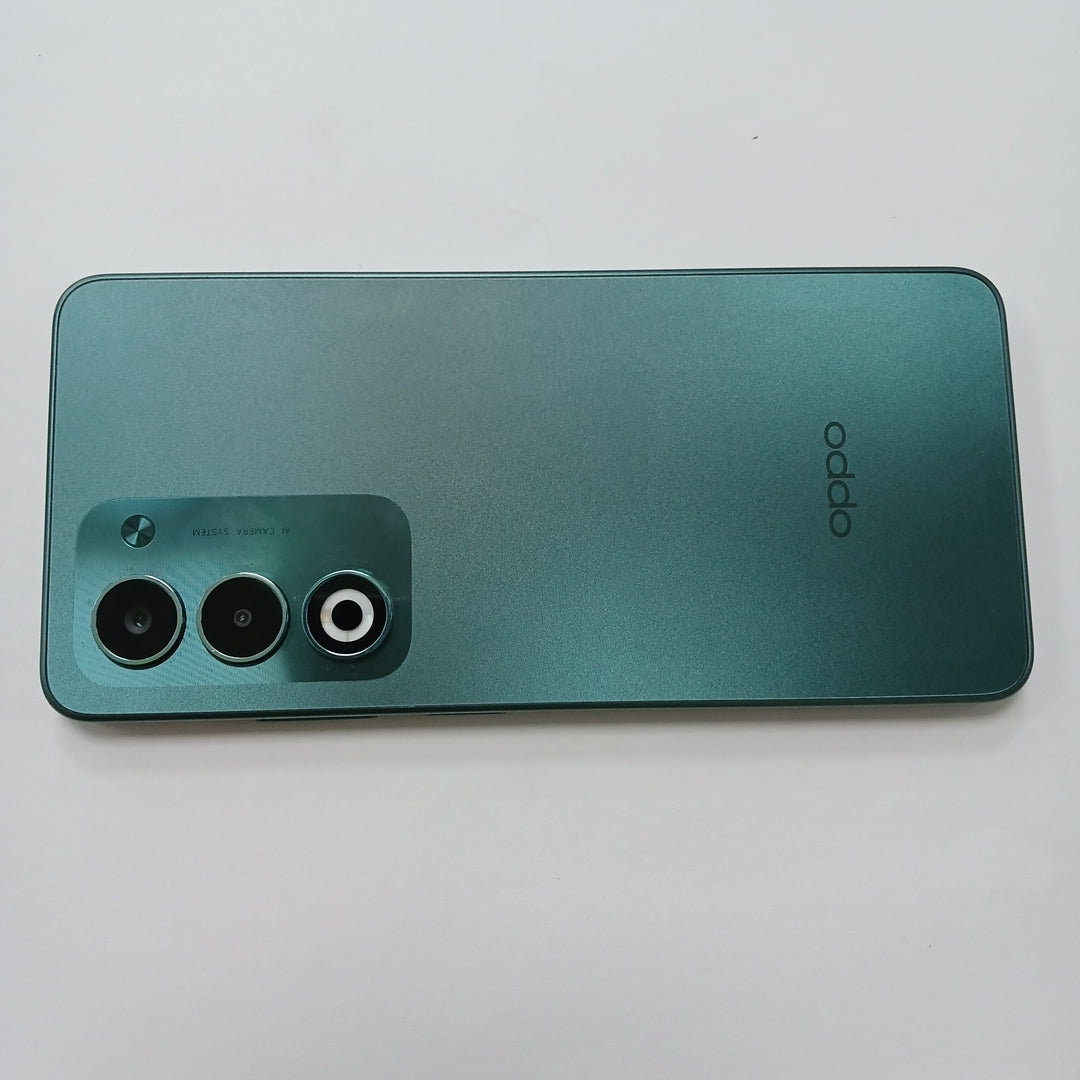 CELULAR OPPO  A5 CPH2727 (2025) 256 GB 4 GB RAM (SEMINUEVO)