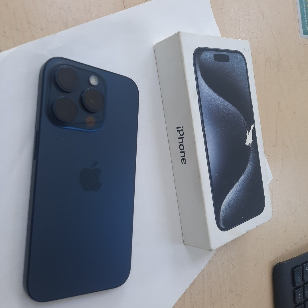 CELULAR APPLE IPHONE 15 PRO A3101 256 GB 8 GB RAM (SEMINUEVO)