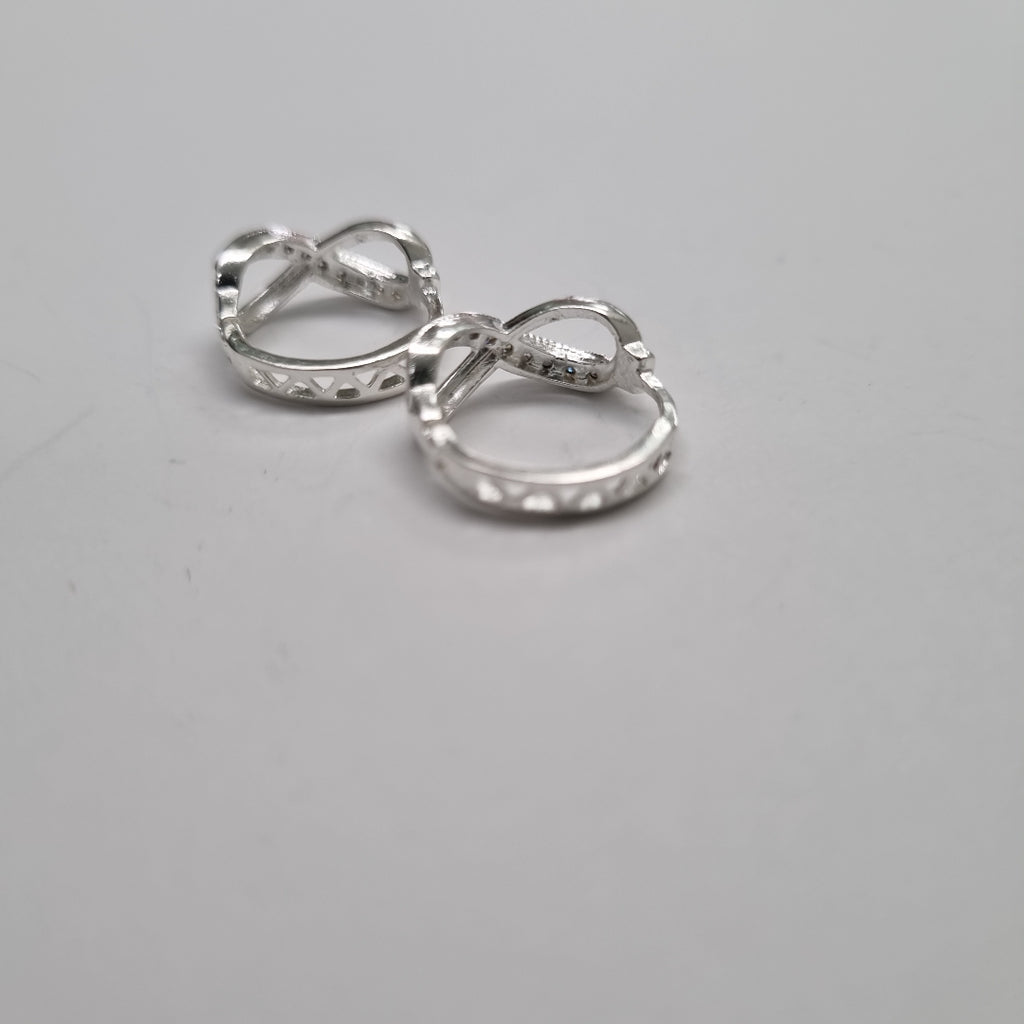 HUGGIES INFINITO CIRCONIAS PLATA .925 2.4 GR (NUEVO)
