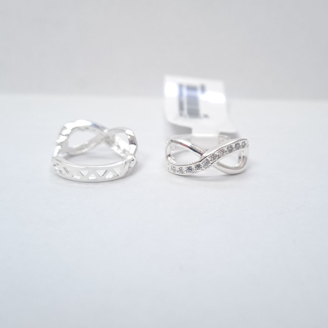 HUGGIES INFINITO CIRCONIAS PLATA .925 2.4 GR (NUEVO)