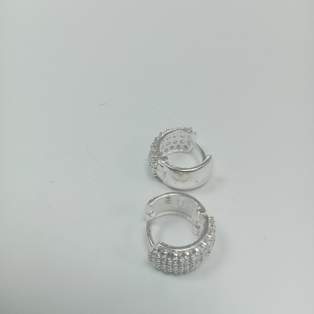 HUGGIES C/CIRCONIAS PLATA .925 5.4 GR (NUEVO)