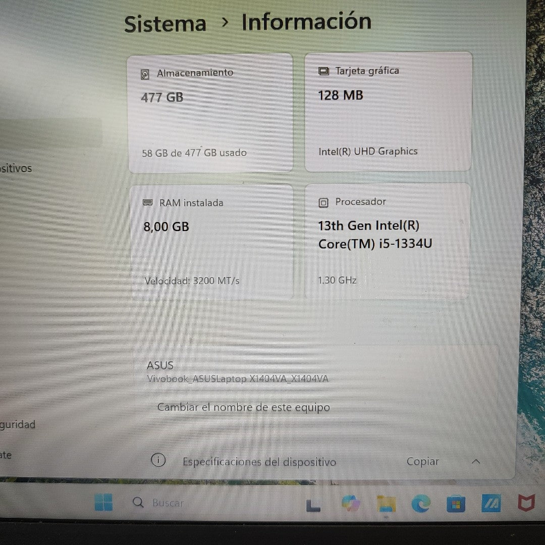 LAPTOP ASUS VIVOBOOK 14 X1404VA-NK1060W (2025) 512 GB SSD 8 GB RAM (SEMINUEVO)