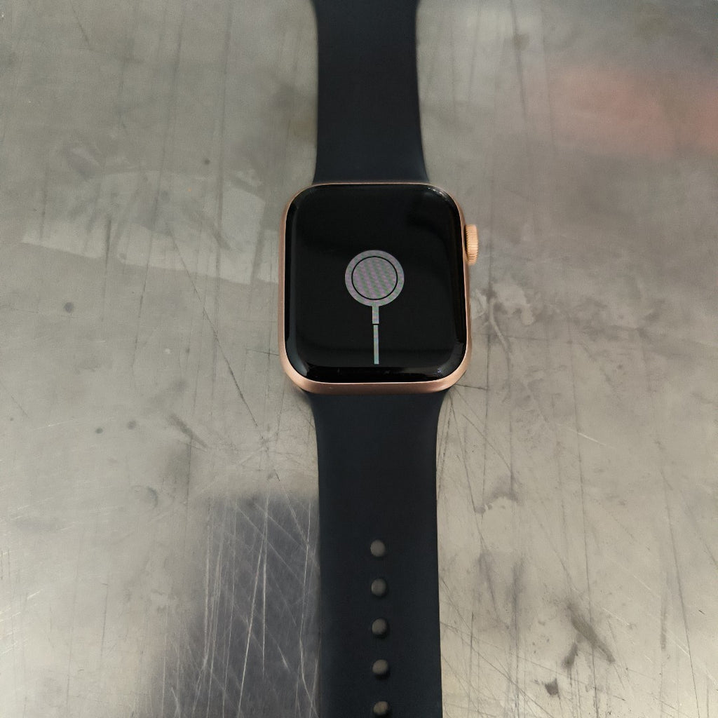 SMARTWATCH APPLE SE ALUMINIO A2351 40 MM GPS (SEMINUEVO)