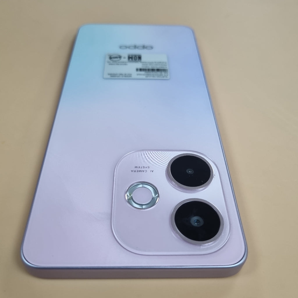CELULAR OPPO  A5 PRO 5G CPH2695 (2025) 256 GB 8 GB RAM (SEMINUEVO)
