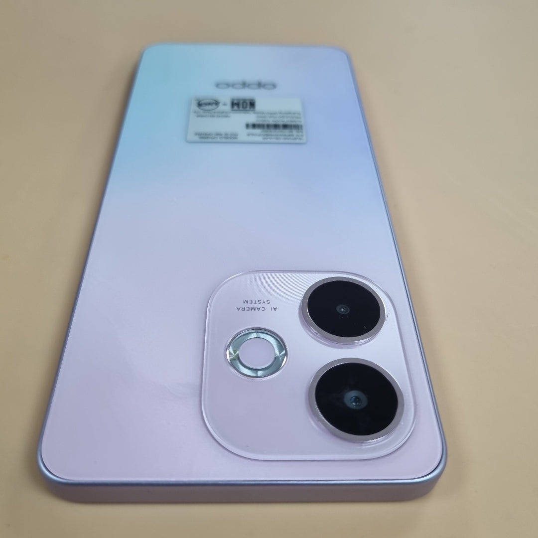 CELULAR OPPO  A5 PRO 5G CPH2695 (2025) 256 GB 8 GB RAM (SEMINUEVO)