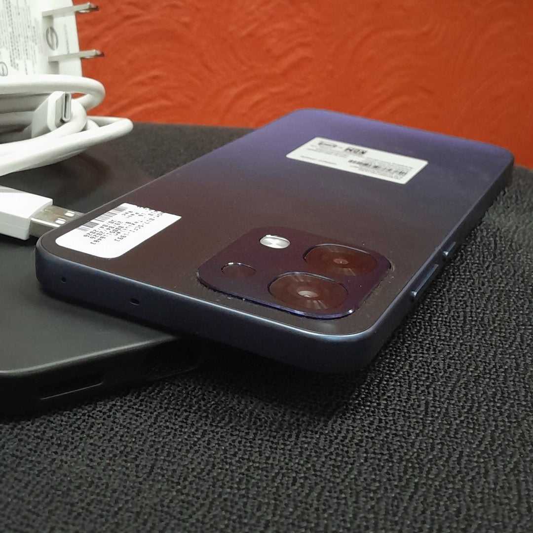 CELULAR OPPO A6 PRO CPH2781 (2025) 256 GB 8 GB RAM (SEMINUEVO)