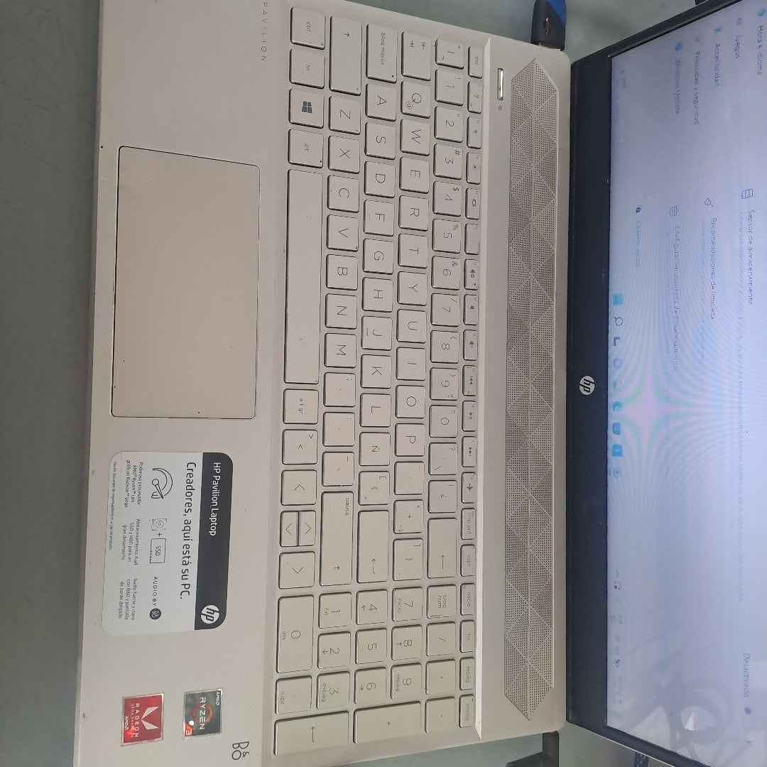 LAPTOP HP PAVILION 15-CW1012LA (2023) 1 TB + 128 GB SSD 12 GB RAM (SEMINUEVO)