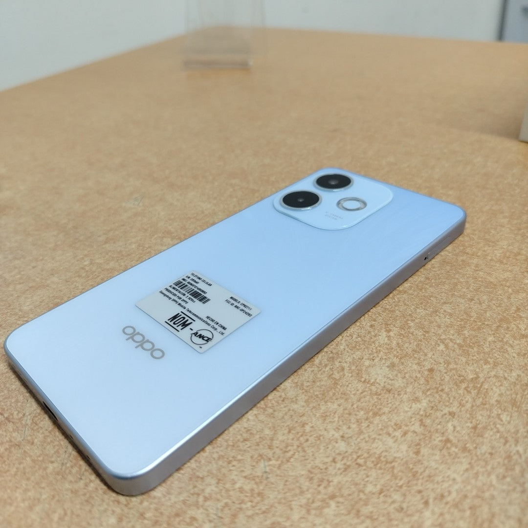 CELULAR OPPO A5 PRO CPH2711 (2025) 256 GB 8 GB RAM (SEMINUEVO)