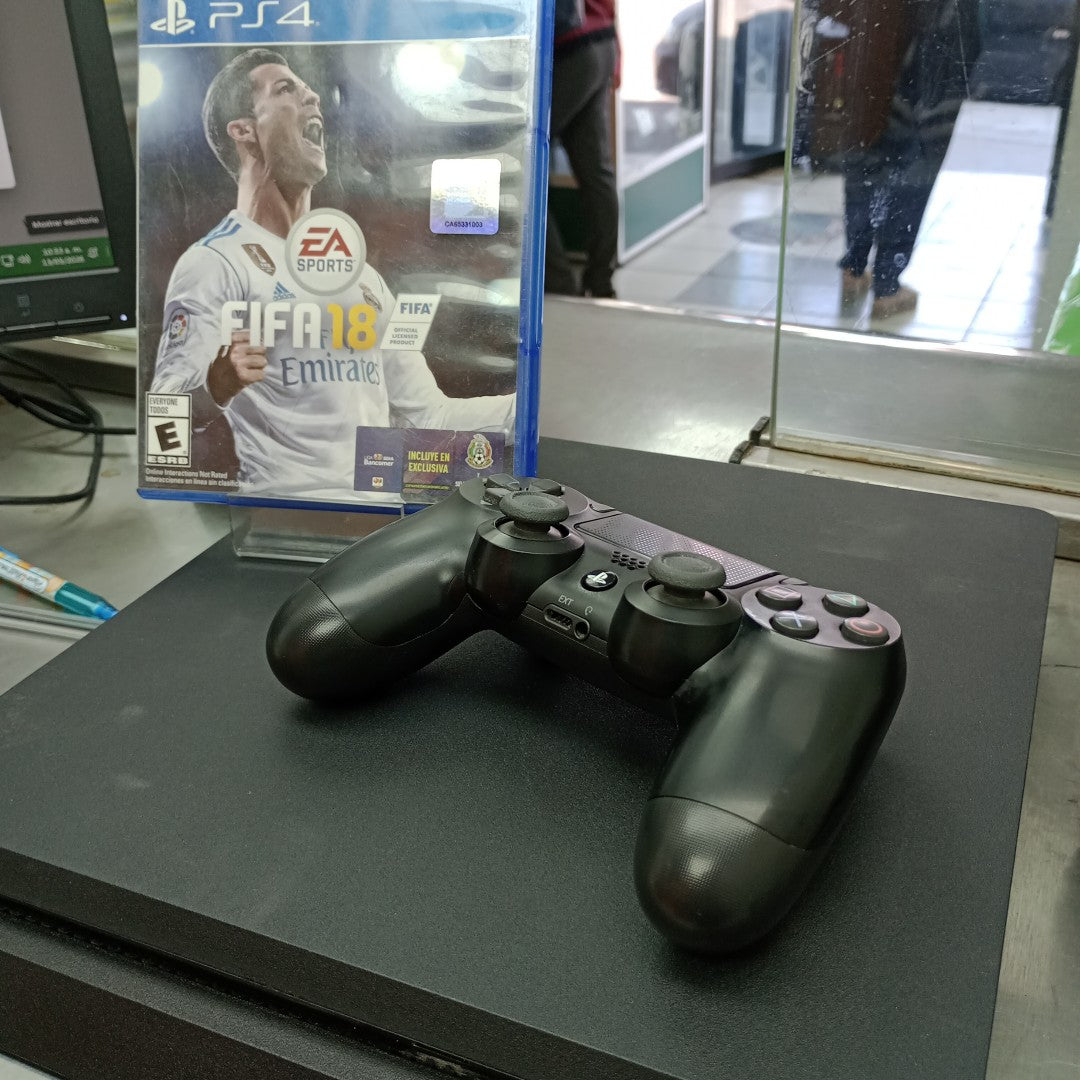 CONSOLA DE VIDEOJUEGO SONY PS4 1 TB (SEMINUEVO)