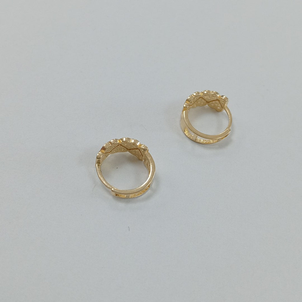 HUGGIES ORO 14K 2.7 (NUEVO)
