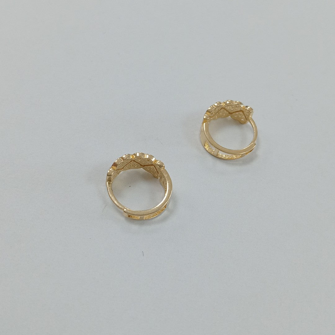 HUGGIES ORO 14K 2.7 (NUEVO)