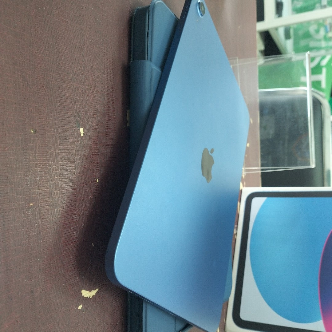 TABLETA APPLE IPAD A16 A3354 (2025) 256 GB 6 GB RAM (SEMINUEVO)