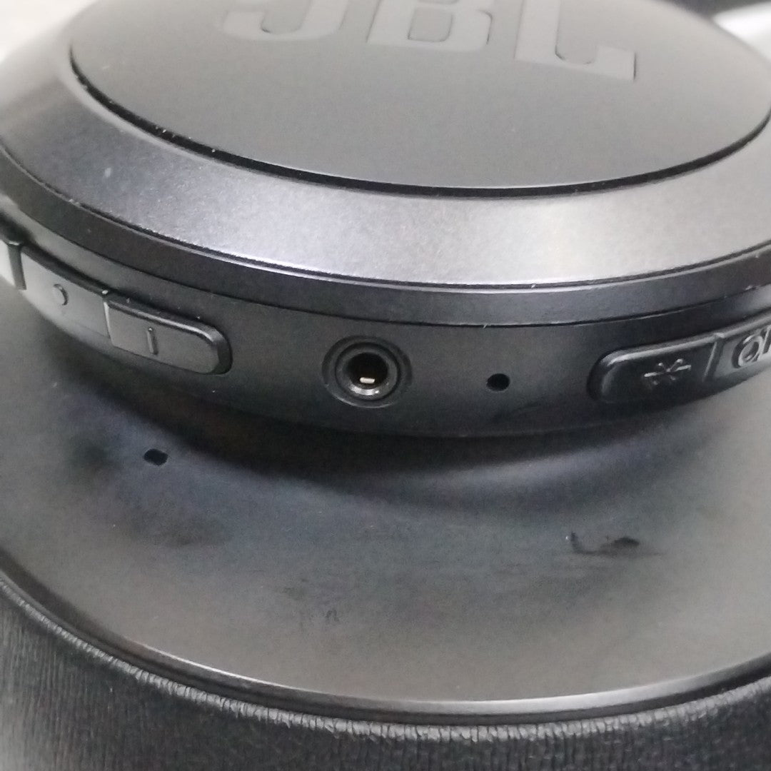 AUDIFONOS JBL LIVE 660NC INALAMBRICO OVER EAR (SEMINUEVO)