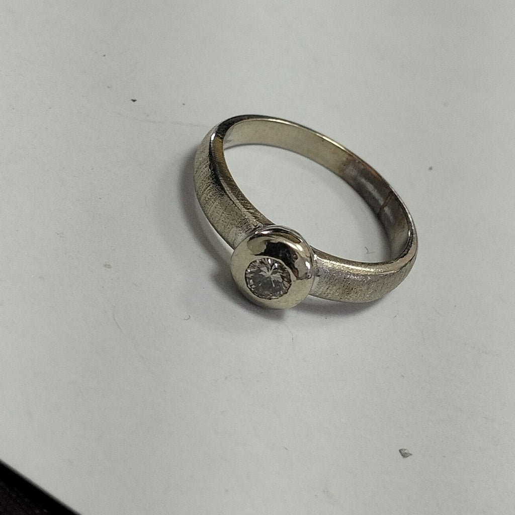 ANILLITO, SOLITARIO ORO 14 K 3.5 GRMS (SEMINUEVO)