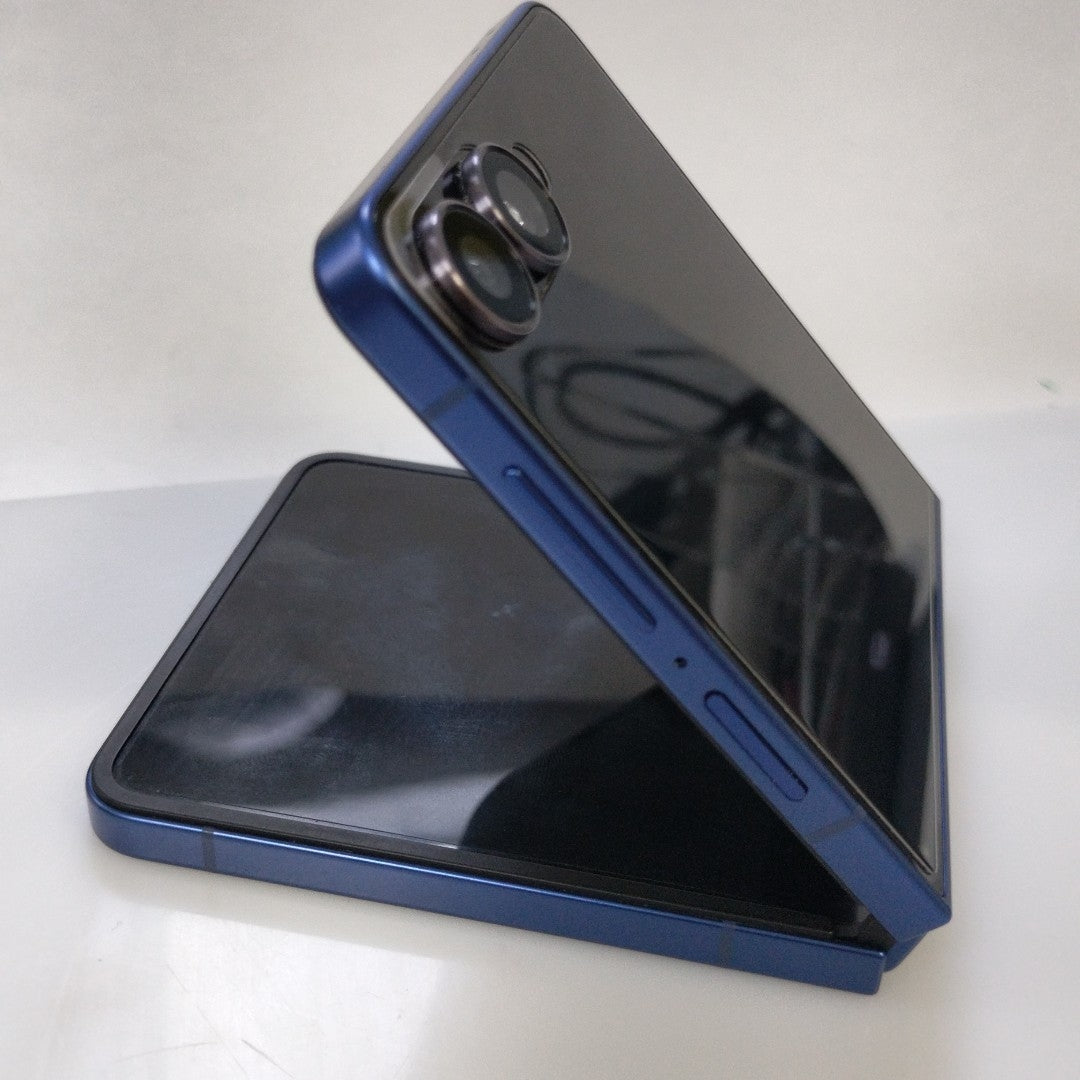 CELULAR SAMSUNG GALAXY Z FLIP 7 SM-F766B (2025) 512 GB 12 GB RAM (SEMINUEVO)