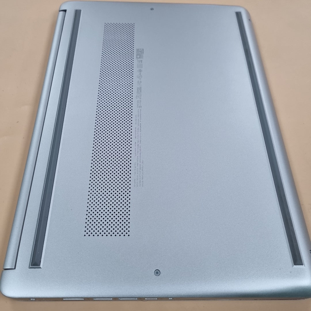 LAPTOP HP 14-DQ0531LA (2024) 128 GB SSD 4 GB RAM (SEMINUEVO)